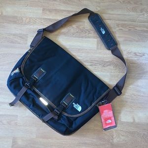 NWT The North Face Messenger Bag